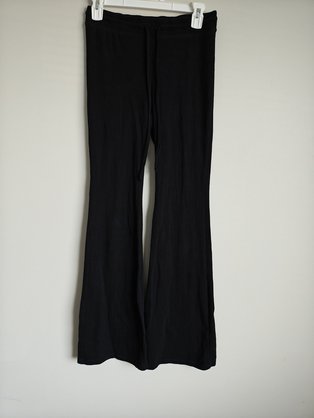 Aritzia Black Ribbed Drawstring Flare Pants - Picture 2 of 13
